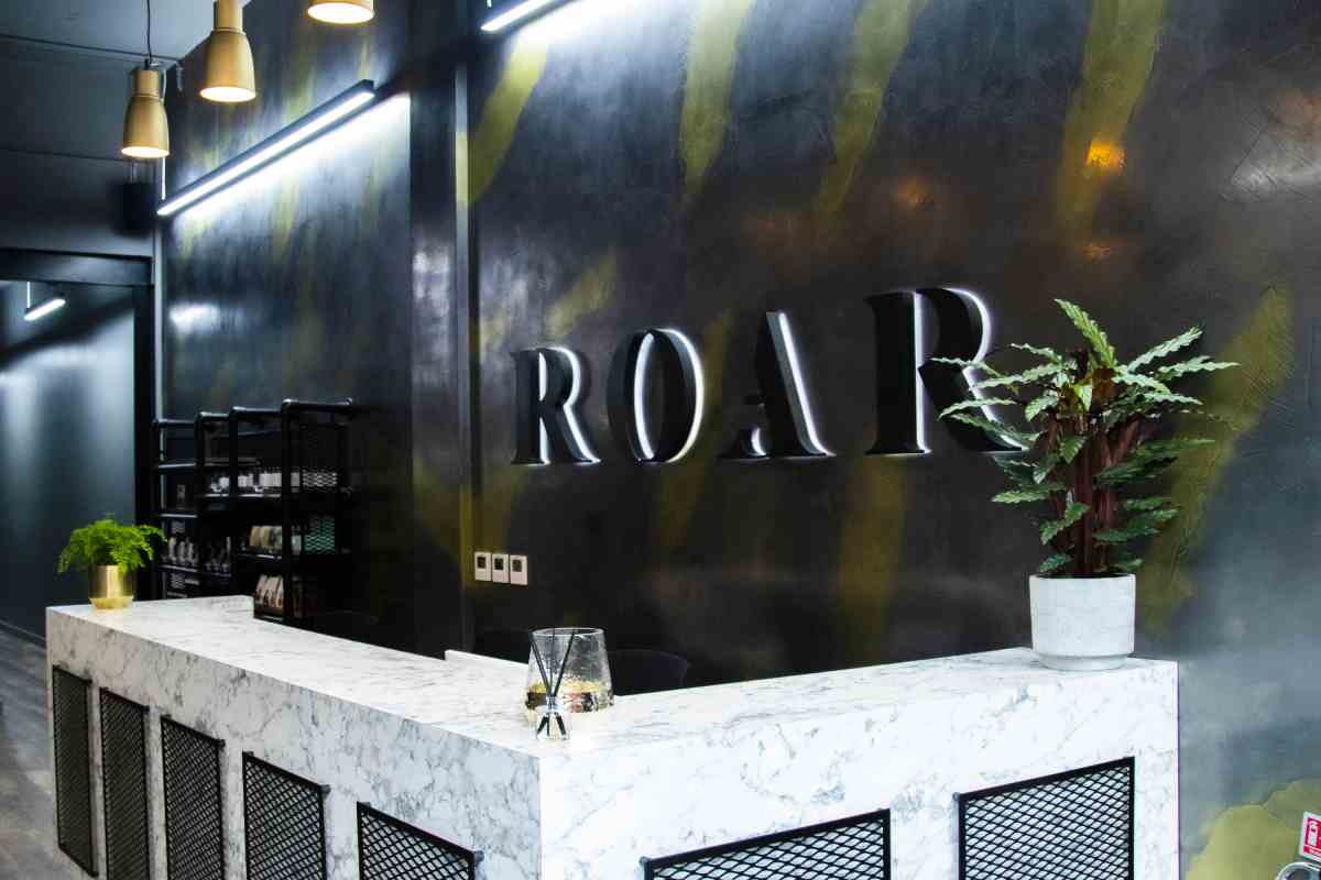Roar Fitness Kensington reception personal training studio