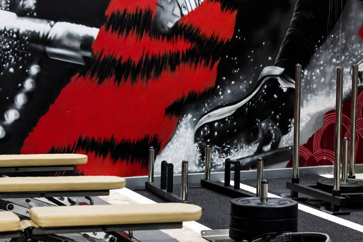 Roar Fitness City of London reception area with branding